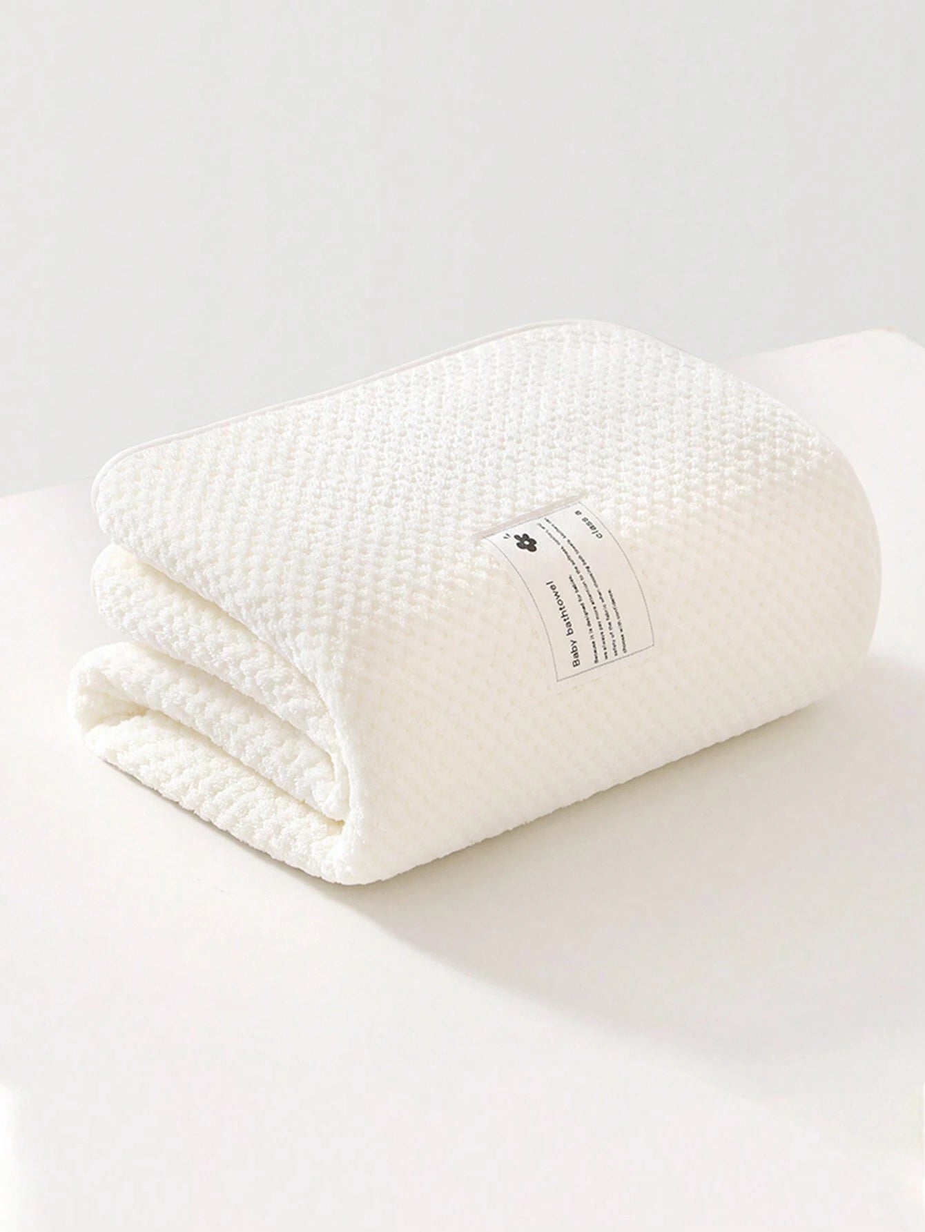 Baby Bath Towel – soft hooded baby bath towel by Cuddle Bloom Pakistan